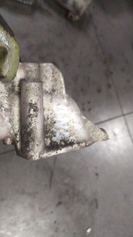 Колектор впускний