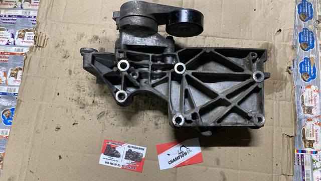 VAG 03G903143A Кронштейн генератора в наличии Черкассы