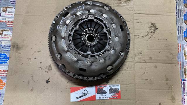Маховик с зубчатым ободом 03L105266A VAG