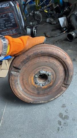 Маховик двигателя