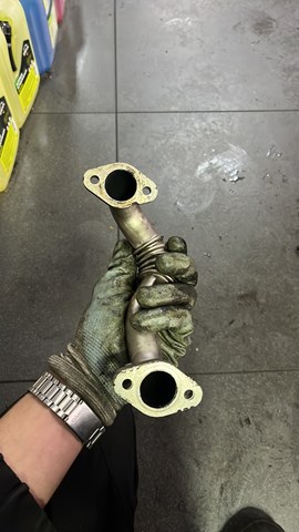 Шланг (патрубок) радиатор EGR, подача