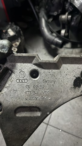 Кронштейн подушки (опоры) двигателя передней