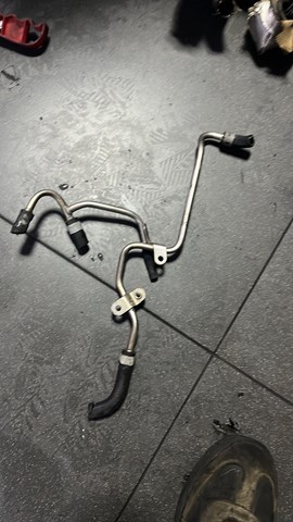 Трубка топливна