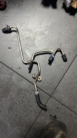 Трубка топливна