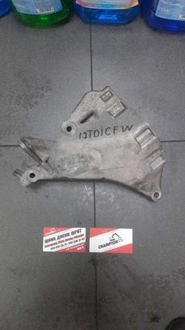 кронштейн двигателя прав 1.2tdi