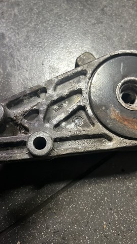 Натяжитель ремня