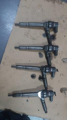 Топливные форсунки 0445110175 BOSCH