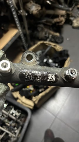 BOSCH 0445214030 Распределитель топлива (рампа) в наличии Кривой Рог