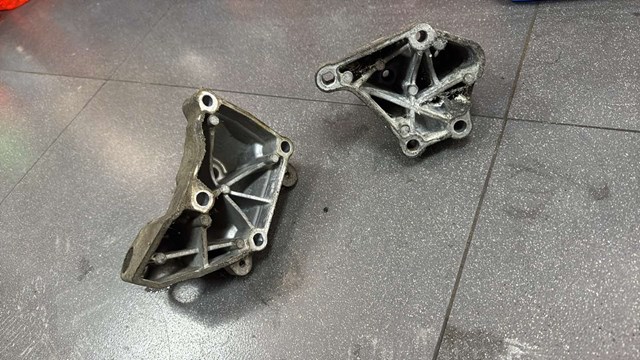 Кронштейн двигателя chrysler 3