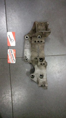 Кронштейн генератора