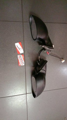 Дзеркало заднього виду, праве