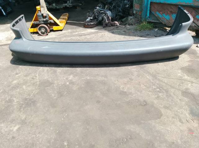 Бампер задній