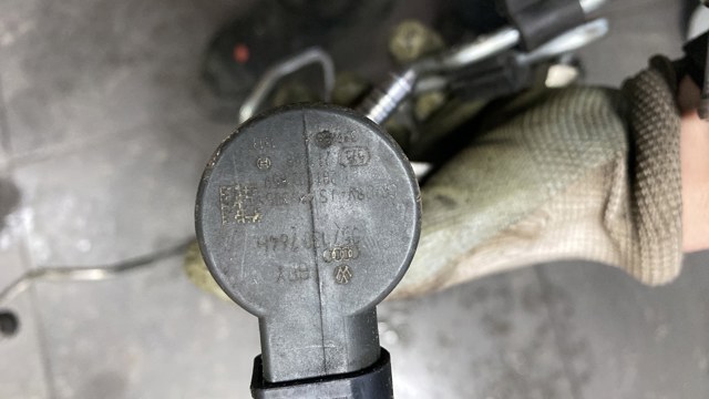 Регулятор тиску палива