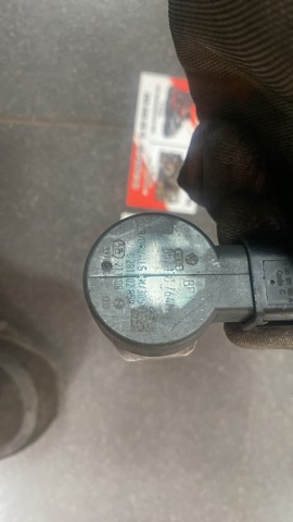 Регулятор давления топлива 057130764H VAG
