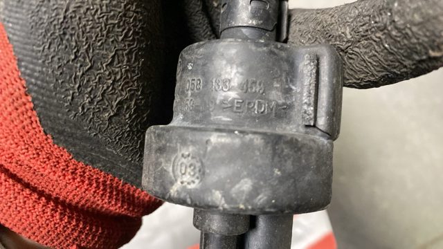 Клапан вентиляції газів паливного бака — фото 2