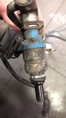 Форсунка впрыска топлива