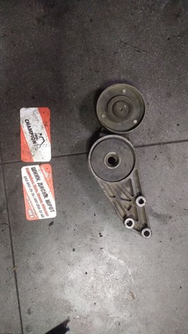 Натяжитель приводного ремня