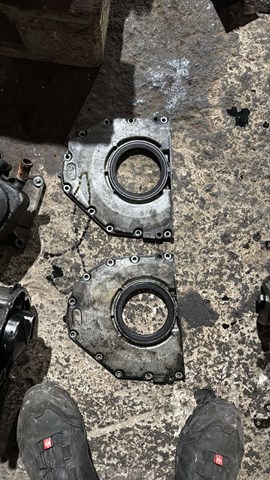 Крышка коленвала