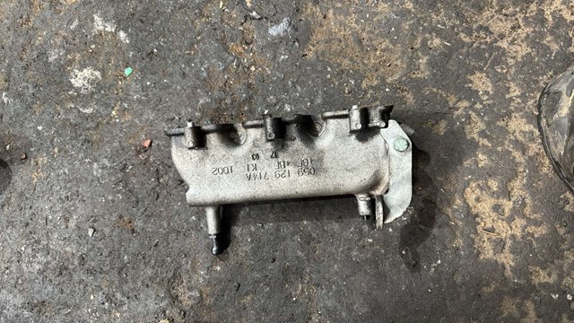 Колектор впускний, правий