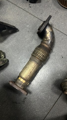 Патрубок колектора