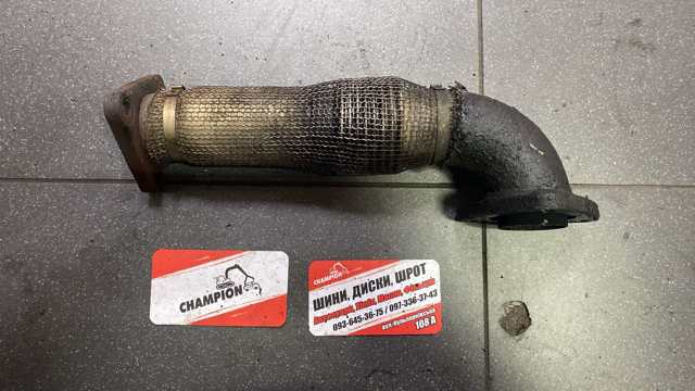 Патрубок коллектора