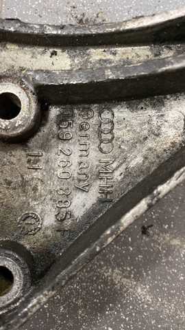 кронштейн компрессора