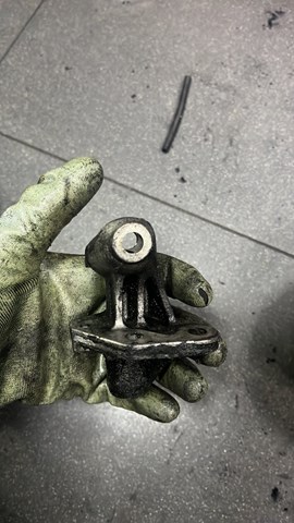 Кронштейн генератора