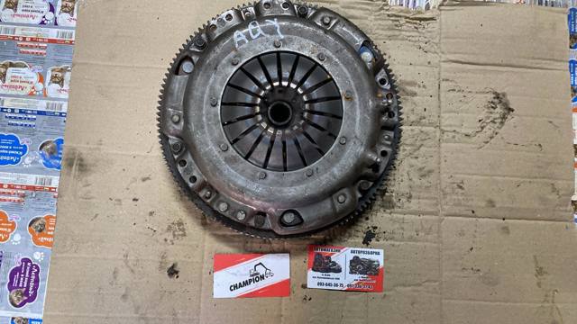 Демпферный маховик 068105269F VAG