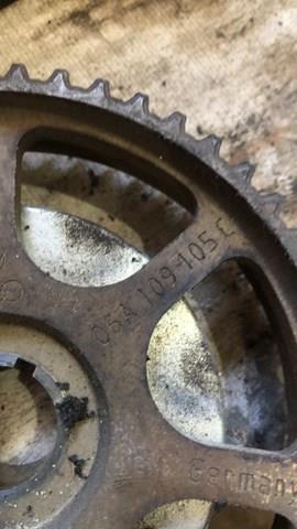 Звездочка-шестерня распредвала двигателя