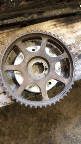 Звездочка-шестерня распредвала двигателя