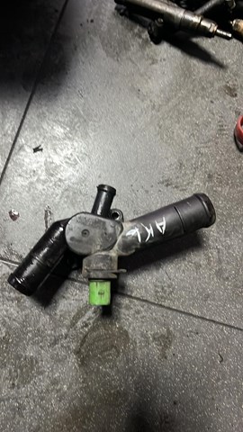 Фланец системы охлаждения (тройник)