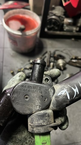 Фланец системы охлаждения (тройник)