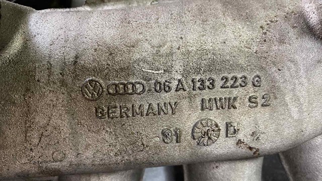 колектор впускной