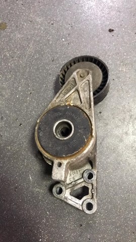 Натяжитель приводного ремня