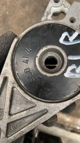 Натяжитель приводного ремня