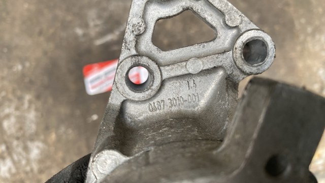 Натяжитель приводного ремня