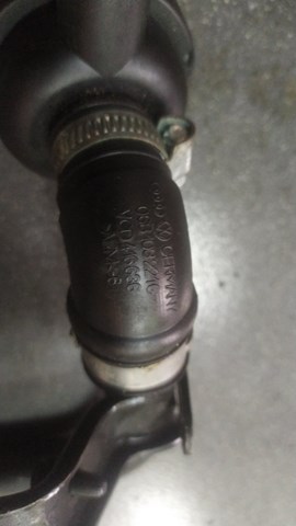 Патрубок вентиляції картера, масловіддільника