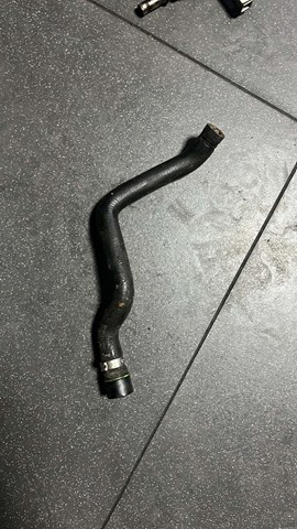 Патрубок вентиляции картера (маслоотделителя)