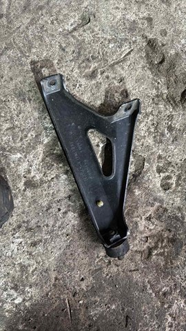 Кронштейн коробки