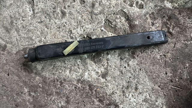 Кронштейн впускного коллектора