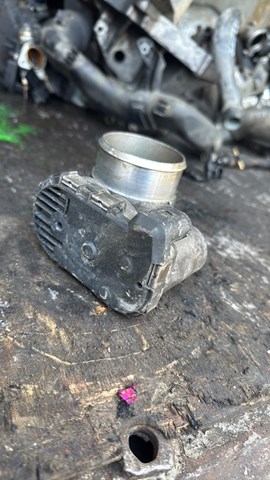 Дроссельная заслонка в сборе