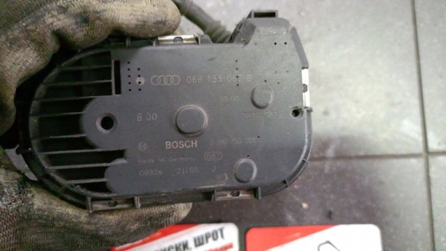 Дроссельная заслонка в сборе