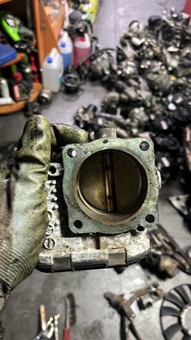 Дроссельная заслонка в сборе