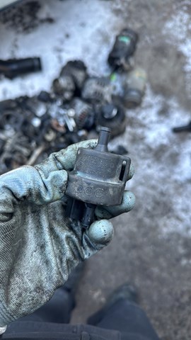 Клапан палива