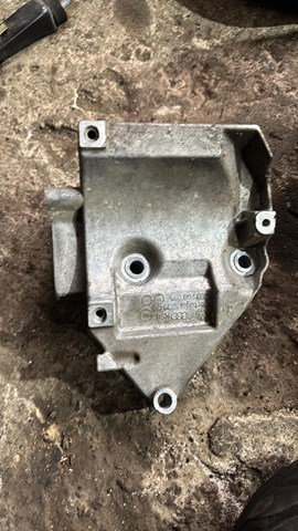 Кронштейн компрессора