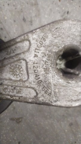 Натягувач приводного ременя