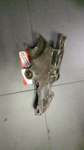 Кронштейн генератора