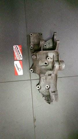 Кронштейн генератора