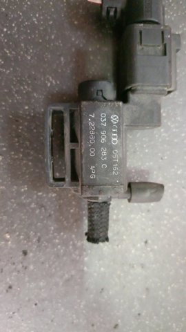 Клапан перемикання регулятора заслонок впускного колектора