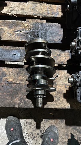 Коленвал двигателя 2.5